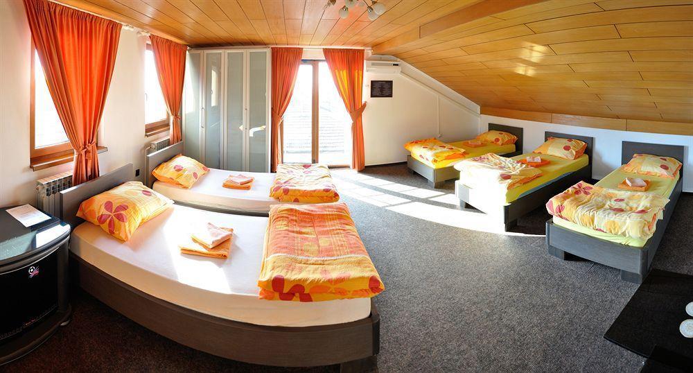 Guest House Ciro SJJ Exterior photo