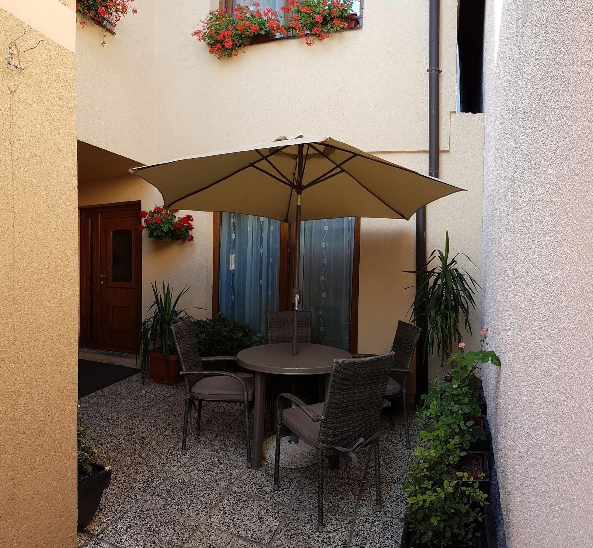 Guest House Ciro SJJ Exterior photo